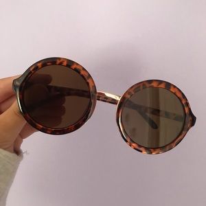 Round Sunglasses